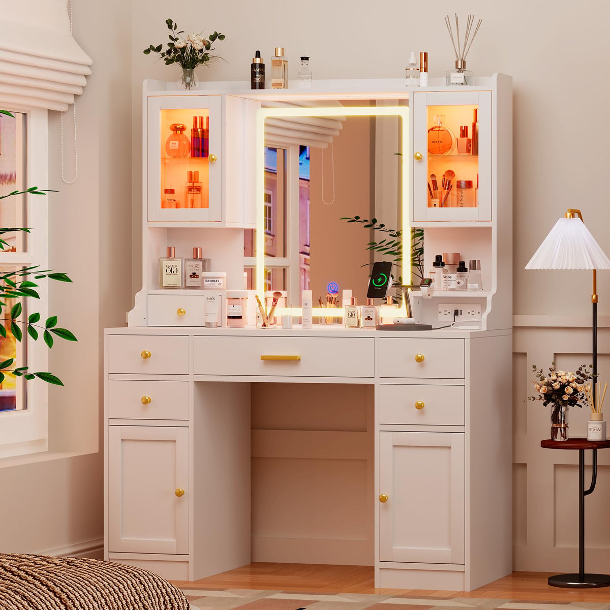 White Makeup Vanity Desk with LED Mirror U533